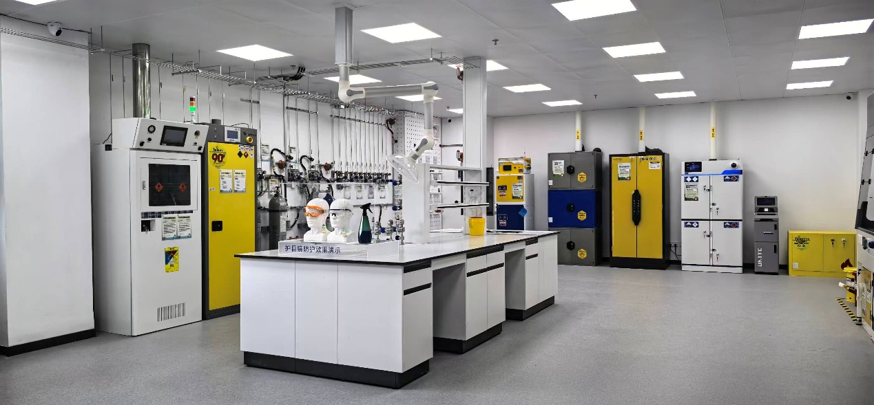 东北首家高校EHS实验室教育实践体验中心正式建成(图1) 东北首家高校EHS实验室教育实践体验中心正式建成(图1)